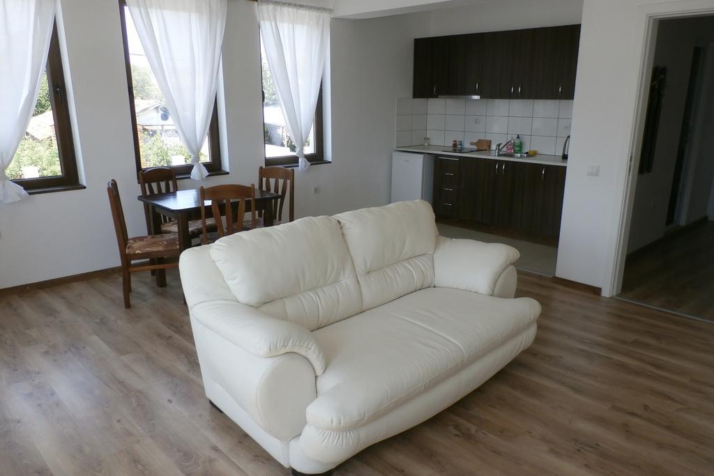 Aleksandrovo Apartments Eksteriør bilde