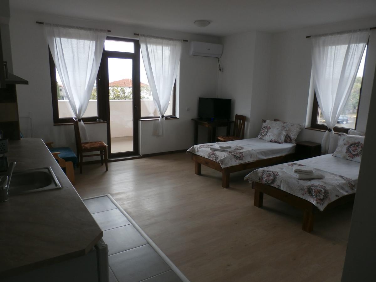 Aleksandrovo Apartments Eksteriør bilde